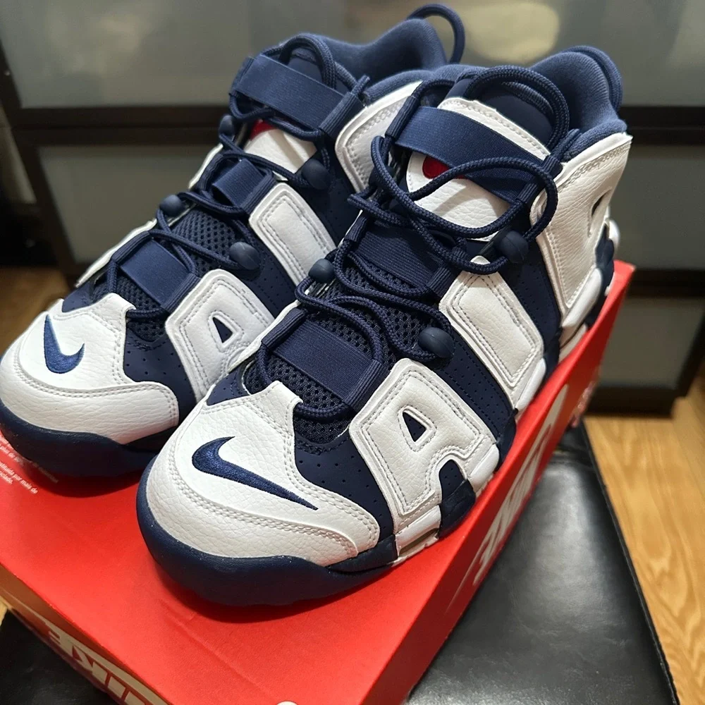Nike Air Uptempo Navy and White Athletic Shoes - Picture 4 of 6